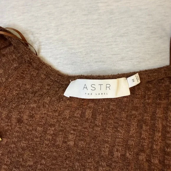 ASTR the Label Rust Brown Ribbed Knit Square Neck Side Slit Midi Dress Medium - Picture 3 of 5